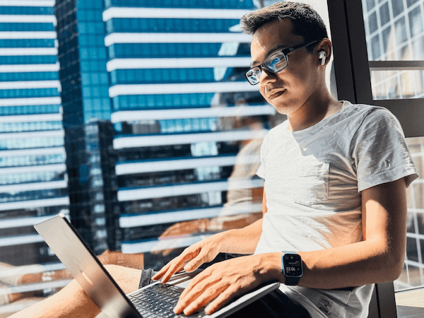 Digital Natives vs. Digital Nomads: How Australian Youth Are Redefining the Future of Work